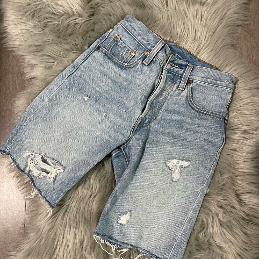 Levi’s 501 mid thigh high rise jeans